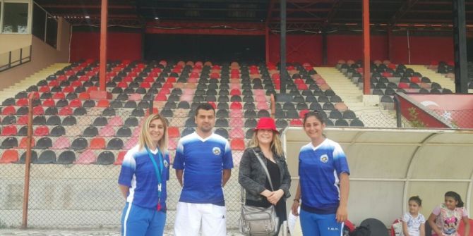 Turgutlu Belediyespor Bayan Futbol Takımına Kleopatra’dan Danışmanlık Desteği