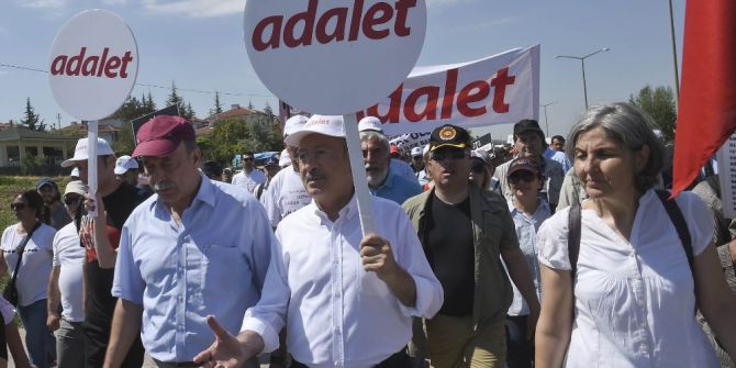 Kılıçdaroğlu, ’Adalet Yürüyüşü’nün 3. Gününde İlk Molayı Verdi