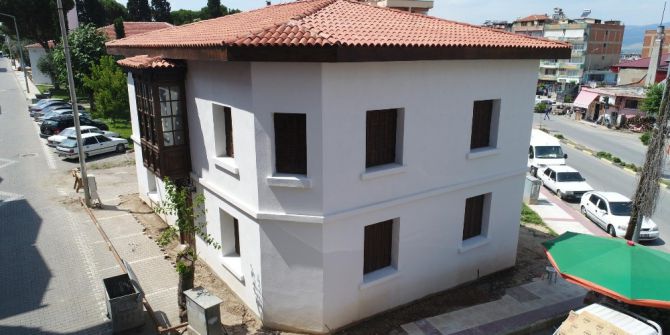 Tarih Yeniden Canlandı