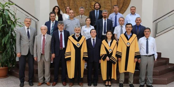 Unvanda Yükselen Akademisyenlere Cübbeleri Giydirildi