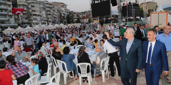 Gemlik Büyükşehir İle Geleceğe Yürüyor