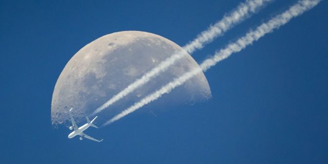 Uçak Mehtaba Çıkınca