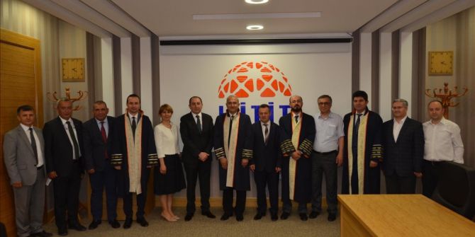 Rektör Alkan Unvanda Yükselen Akademik Personel Cübbe Giydirdi