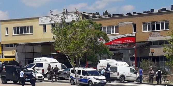 Eski Eşinin Çalıştığı Dükkanı Silahla Basan Şahıs Dehşet Saçtı