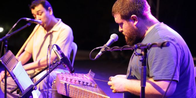 Büyükşehir’in ‘Santur Dinletisi’ Büyüledi