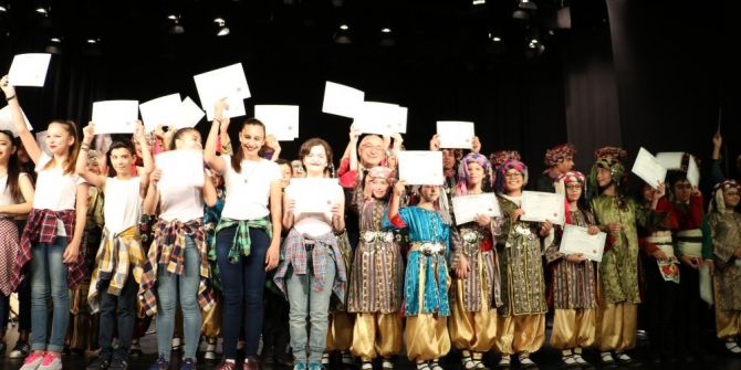 Konservatuar Mezuniyet Coşkusunu Yaşadı