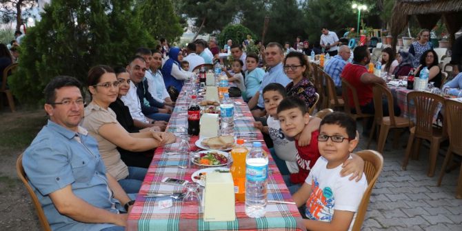 Soma’daki Büyükşehir Personeli İftarda Buluştu