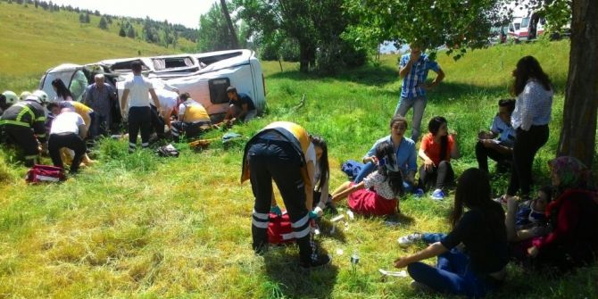 Kütahya’da Trafik Kazası: 10 Yaralı