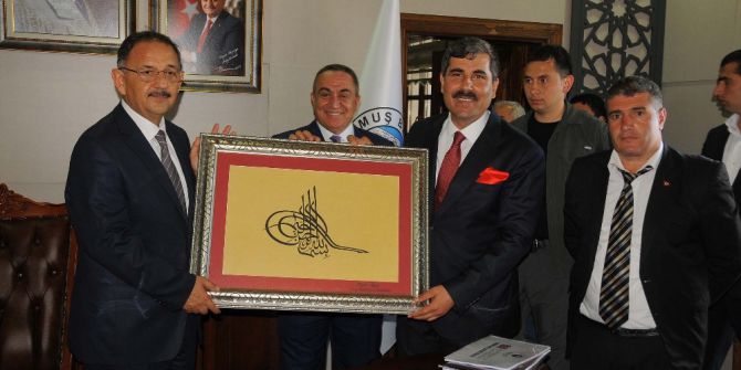 Bakan Özhaseki’den Başkan Asya’ya Tebrik