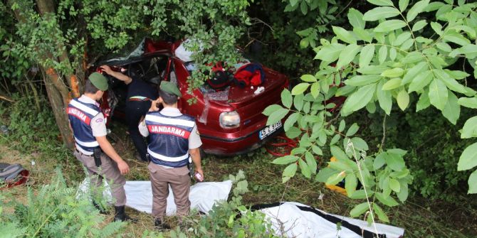 Düzce’de Otomobil Ormanlık Alana Uçtu: 2 Ölü, 2 Yaralı