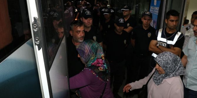 Askeri Birliğe Yemek Sağlayan Şirket Çalışanları Sağlık Kontrolüne Çıkarıldı