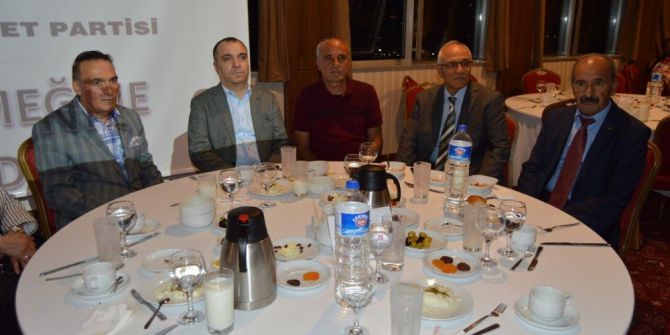 Mhp’den İftar Yemeği