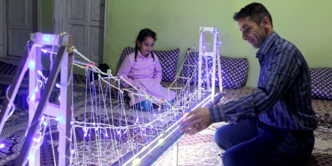 İstanbul’u Görmek İsteyen Kızına Boğaz Köprüsünün Maketini Yaptı