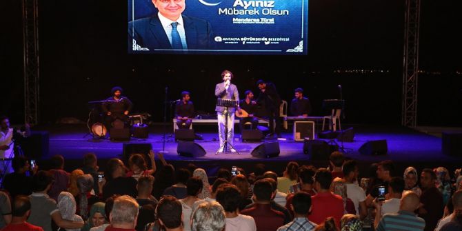 Serdar Tuncer Antalyalılara Unutulmaz Bir Akşam Yaşattı