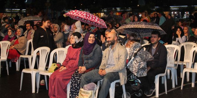 Eşref Ziya Terzi Yenikapı’da Hayranlarını Mest Etti