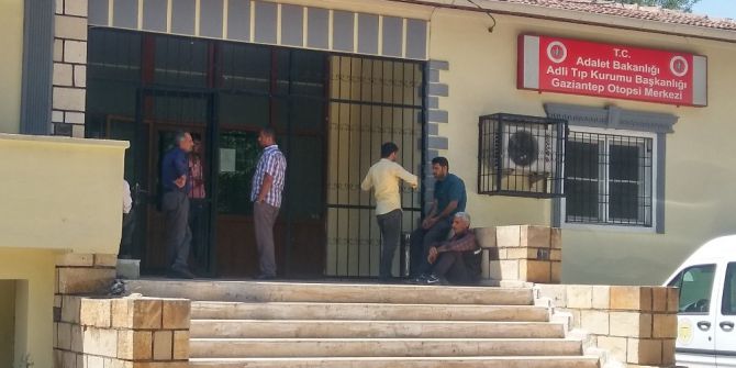 Gaziantep’teki Feci Kazada Ölenlerin Otopsileri Yapılıyor