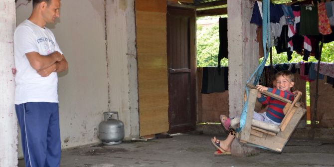 Görme Engelli Babalarının Karanlık Dünyasına Işık Oldular