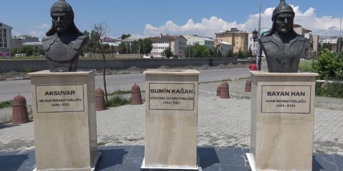 Bumin Kağan’ın Büstünü Kırdılar