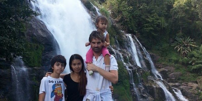 Taylandlı Eşine Oturma İzni Verilmedi, Ülkesini Terk Etti