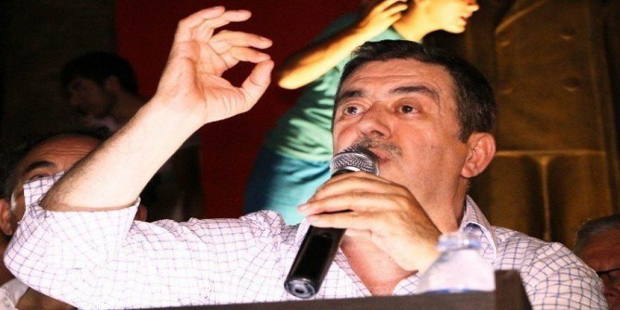 Aydınlıoğlu, Havacılık Okulunu Değerlendirdi