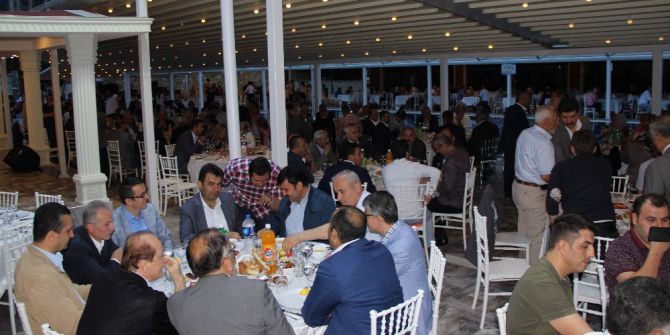 Ak Parti İftarda Buluştu