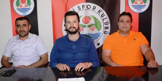 Lapsekispor A Takımı Antrenörlüğüne Deniz Ünver Getirildi
