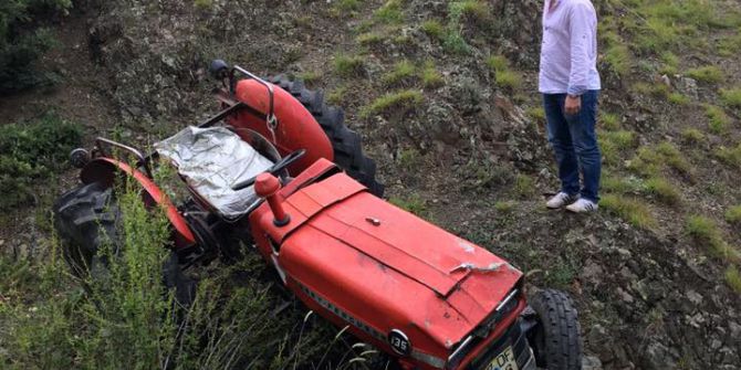 Kastamonu’da Traktör Uçuruma Yuvarlandı:1 Yaralı