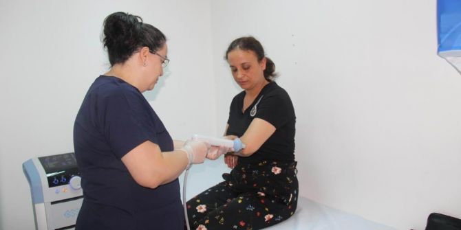 Finike Devlet Hastanesinde Şok Dalga Tedavisi