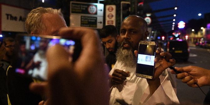 Londra’da Kamyon Camiden Çıkanları Ezdi