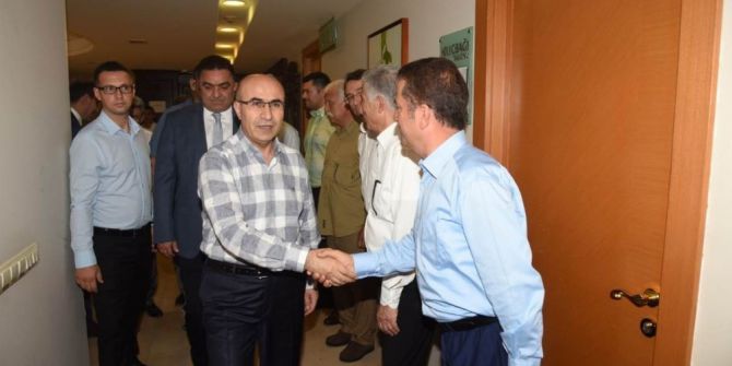 Vali Demirtaş, Çiftçiler Ve Oda Başkanları İle İftarda Buluştu