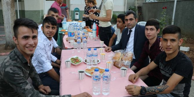 Polis Gençlerle İftarda Buluştu