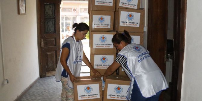 Akdeniz Belediyesi’nden Dar Gelirli Ailelere Gıda Yardımı