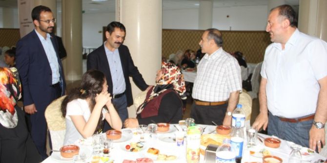 Vali Aktaş, Şehit Aileleri Ve Gaziler İle İftar Bir Araya Geldi
