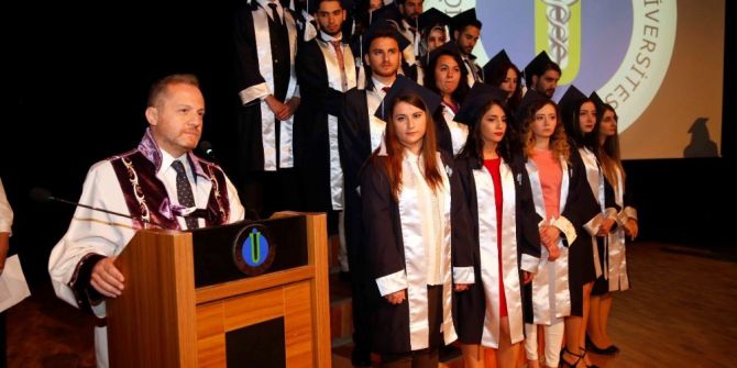 4 Bin Öğrenciden 4 Bin Mezuna