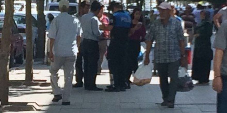 Vatandaştan Para İsteyen Şahıslar Yakalandı