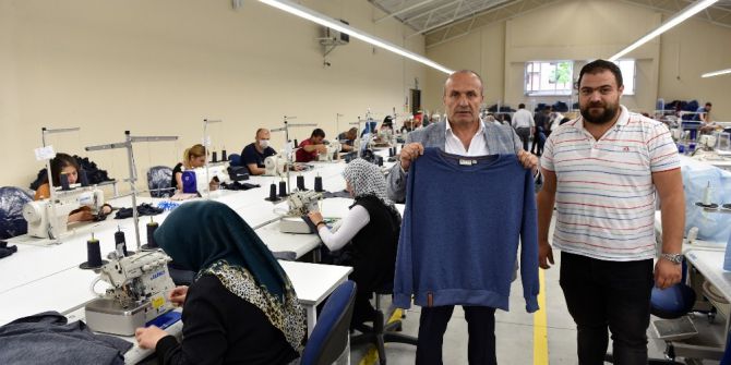Başkan Arslan, Tekstil Fabrikasını Ziyaret Etti