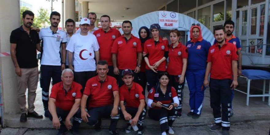 Demokrasi Ve Şehitler Mitinginde 25 Kişilik Sağlık Ekibi Görev Yaptı