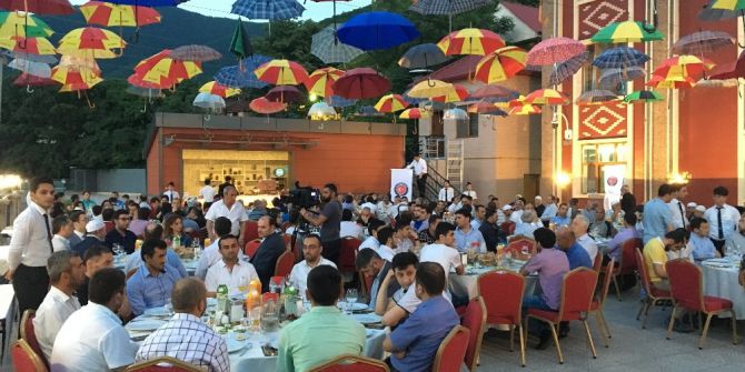 Azerbaycan’da Ramazan Coşkusu Tika’nın İftar Sofralarında Yaşanıyor