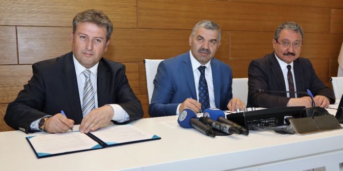 Erciyes Üniversitesi’nde Kütüphane Yapım Protokolü İmzalandı