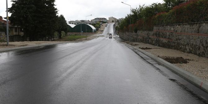Altınışık Caddesi Sıcak Asfaltla Buluştu