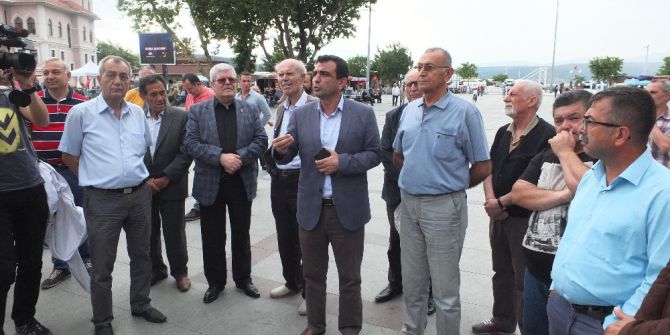 Chp’den 2 Dakika Hareketsizlik Eylemi