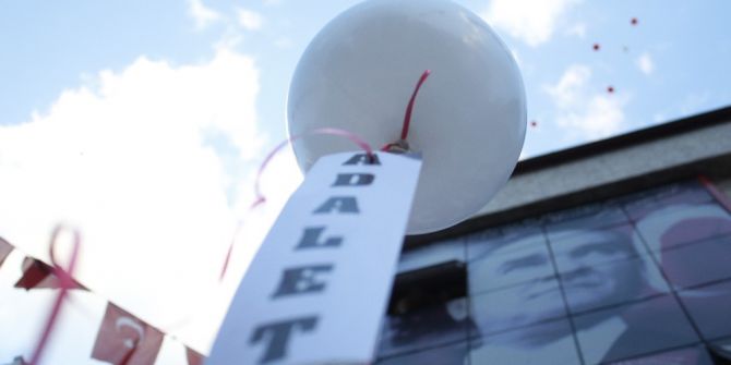 Antalya’da Chp’liler Adalet İçin Balon Bıraktı