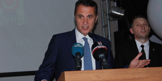 Beşiktaşlı Taraftarlardan Şampiyonluk Kupası İzdihamı