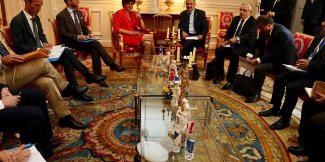 Milli Savunma Bakanı Işık, Fransa Savunma Bakanı Goulard İle Bir Araya Geldi