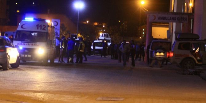 Hakkari’de Askeri Araca Saldırı