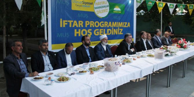 Hüda-par’dan Muş’ta İftar