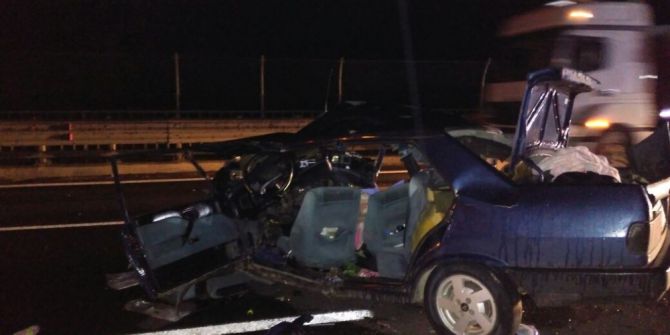 Hurdaya Dönen Otomobilde Sıkışan Yaşlı Kadın Hayatını Kaybetti