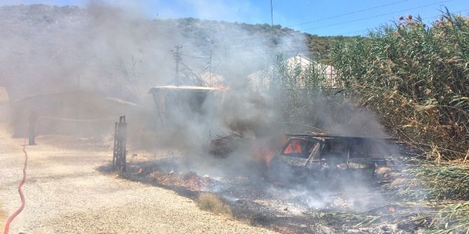 Demre’de Korkutan Yangın