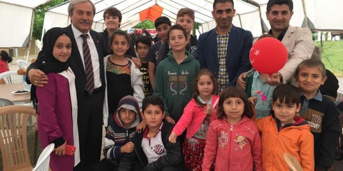 Başkan Şahin, Orucunu Toki Sakinleriyle Açtı