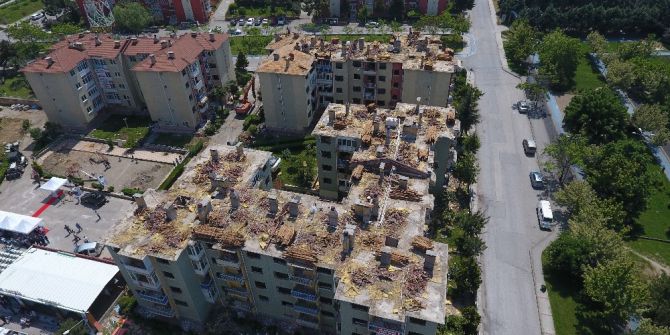 Bursa’da 191 Site Kentsel Dönüşüme Girdi, Başkan Altepe Bitişik Nizamlar İçin Yol Gösterdi